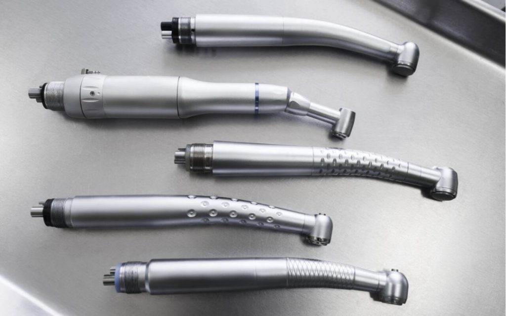 Sử dụng các thiết bị máy tiêm tốc độ chậm vào quá trình xử lý răng